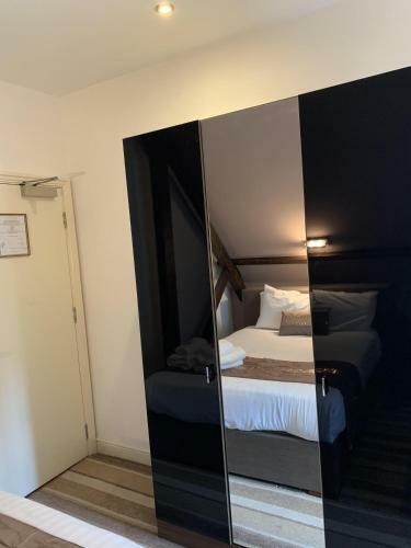 High Tor Hotel