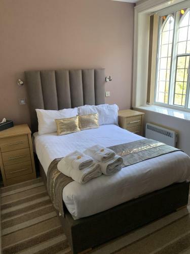 High Tor Hotel