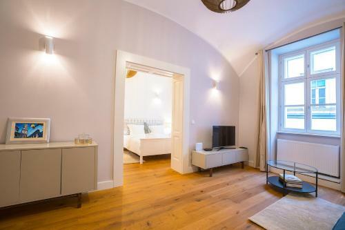 Deluxe Apartment Talia