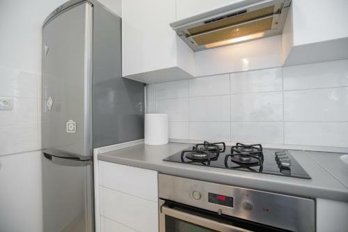 Apartamento Cozy & Modern Studio With Balcony