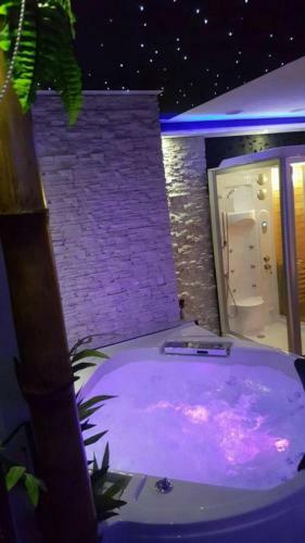 Hostal Glamour Wellness Apartments