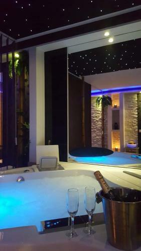 Hostal Glamour Wellness Apartments