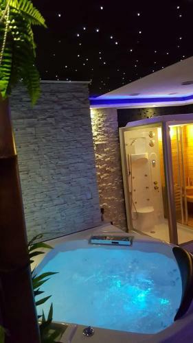 Hostal Glamour Wellness Apartments