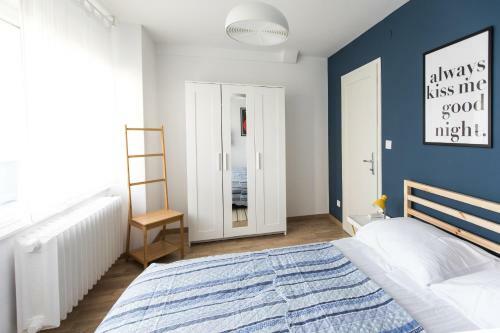 Blue Sky Apartment