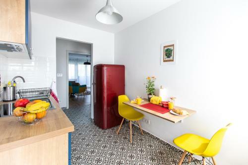 Blue Sky Apartment