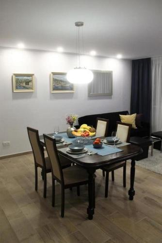 Apartments With Wifi Zagreb - 15949