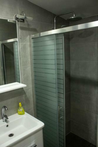 Hostal Villa Zoki - Soba Dnevni Najam
