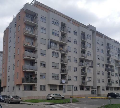 Apartment With Garage Lavici