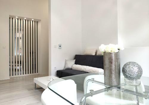 Main Square Shine Apartment