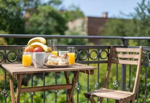 Hostal Elenas Rooms & Apartment