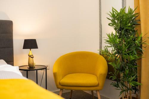 Hostal Elenas Rooms & Apartment