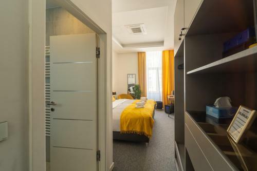 Hostal Elenas Rooms & Apartment