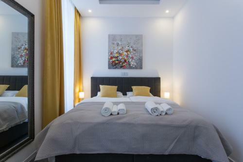 Hostal Elenas Rooms & Apartment