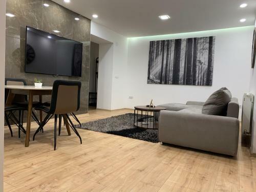 Black Apartment By Alex Rafael