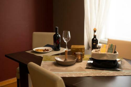 Elegant Art City Apartment