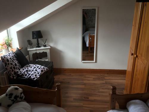 Burns Cottage