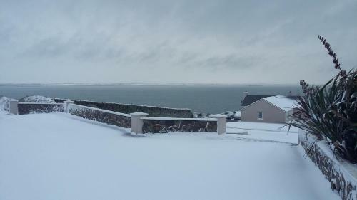 Ballyheigue Cliff Side And Sea View Apartment