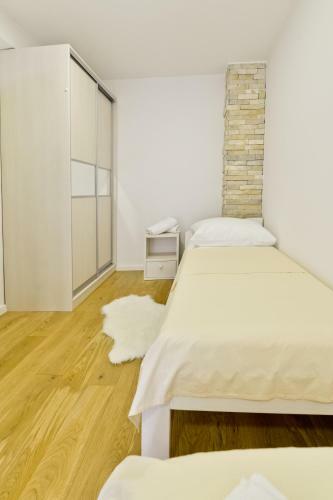 Apartment Domalu Old Town