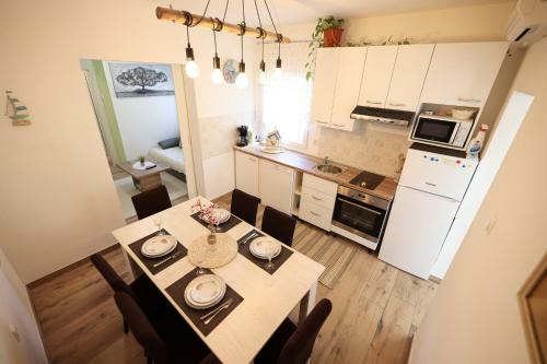 Apartamento Rustica Zadar With A Swimming Pool