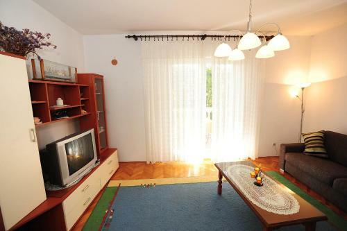 Apartments Luka & Sara