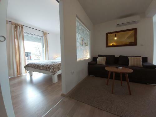 Hostal Sobe Dragi?