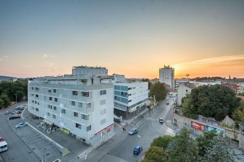 City Colours Apartment