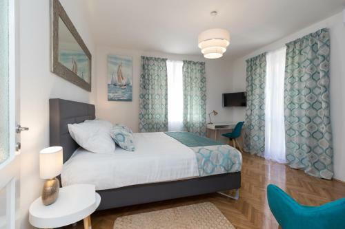 Apartamentos Deluxe Suite Navis