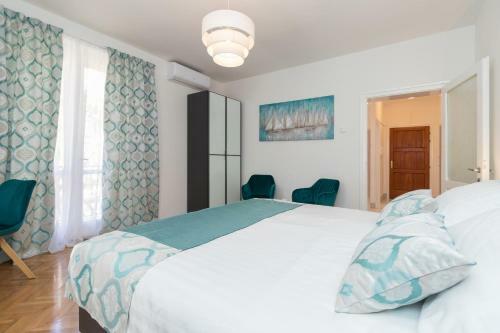 Apartamentos Deluxe Suite Navis