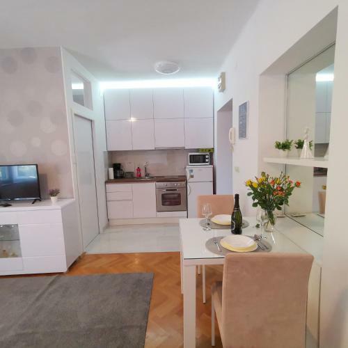 Nena Studio Apartment