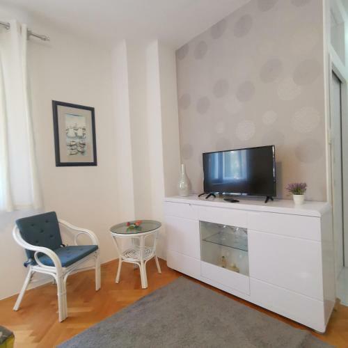 Nena Studio Apartment