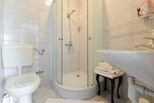 Rooms & Apartment Hegic