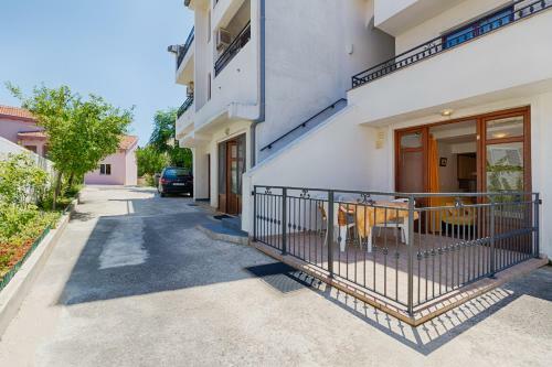 Rooms & Apartment Hegic