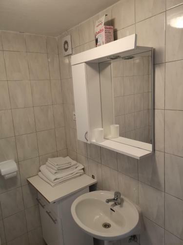 Rooms & Apartment Hegic