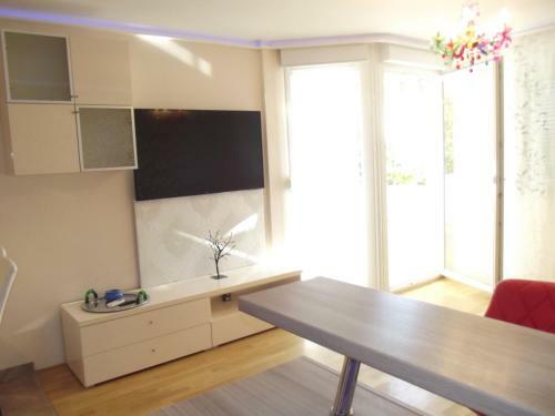 City Beach Apartment