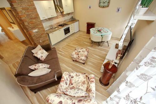 Few Steps From The Center - New And Modern Apartment For 4 Persons