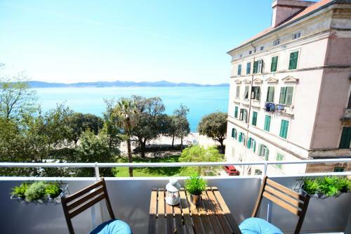 Hostal Nora Rooms