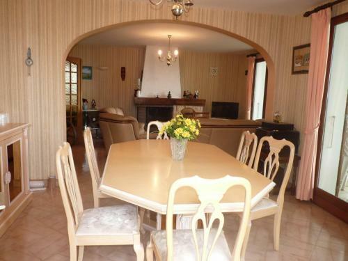 Maison Aix-les-bains, 5 Pi�ces, 6 Personnes - Fr-1-615-9