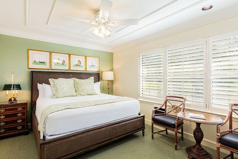 Hotel Pine Inn
