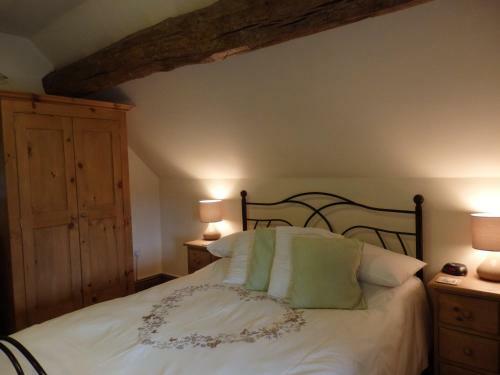 Lodge Pillarbox Cottage
