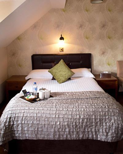 The Poplars Hotel