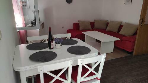 Apartmani Maslina ?uljana