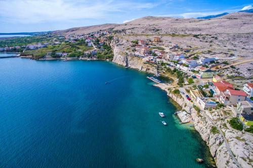 Apartments With A Parking Space Zubovici, Pag - 19139