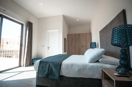 Spacious Holiday Home With Pool