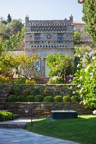 Traditional Pigeon House With Private Pool