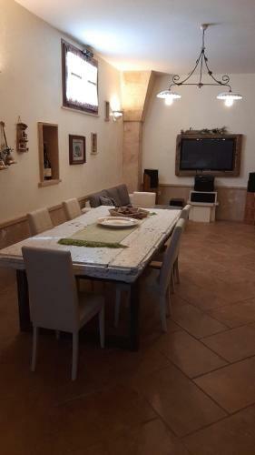 La Cuccuvascia Pool House