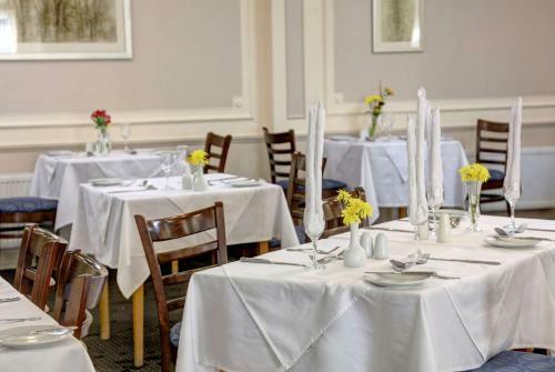Sandpiper Hotel & Restaurant