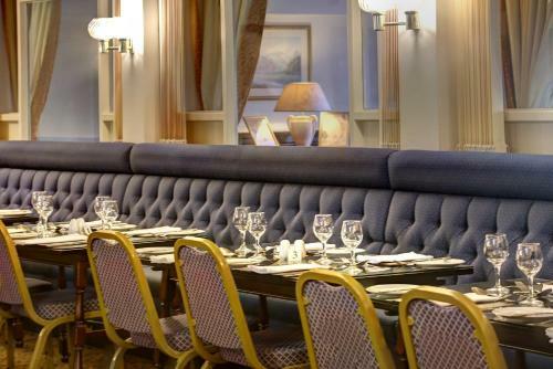 Sandpiper Hotel & Restaurant