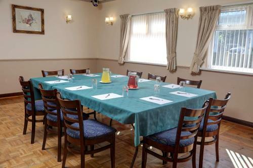 Sandpiper Hotel & Restaurant