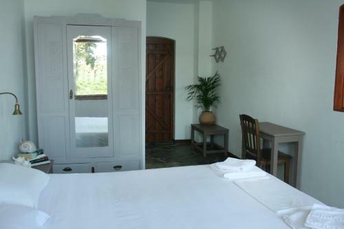 Hotel Alkyoni