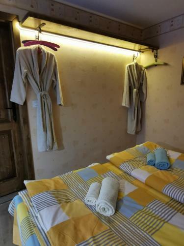 Sindy Wooden Apartments